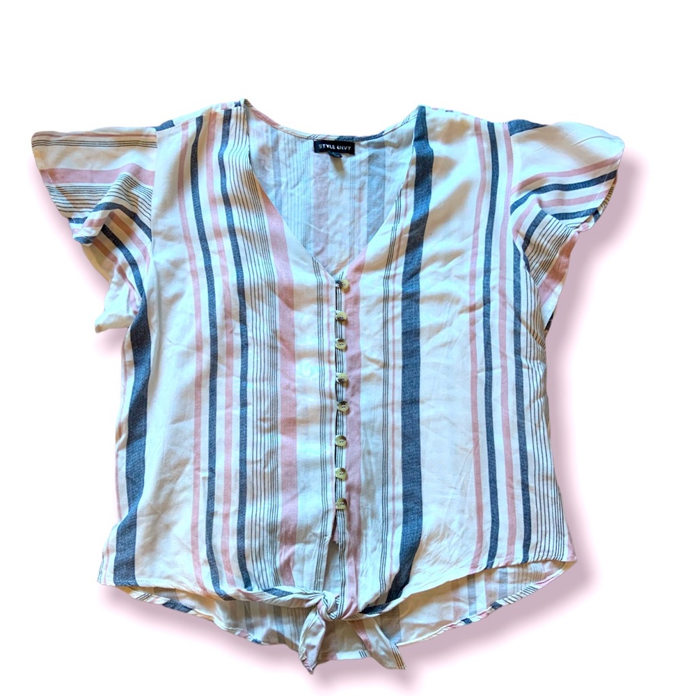 Women’s Style Envy size large vertical stripe front tie blouse.